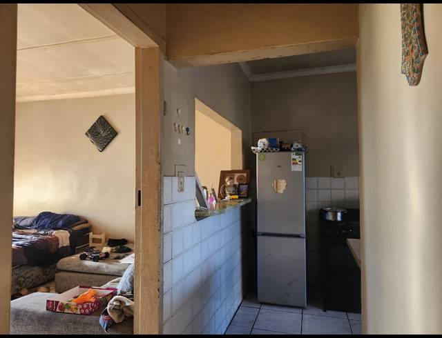 1 BEDROOM FLAT FOR SALE IN VANDERBIJLPARK CE 2